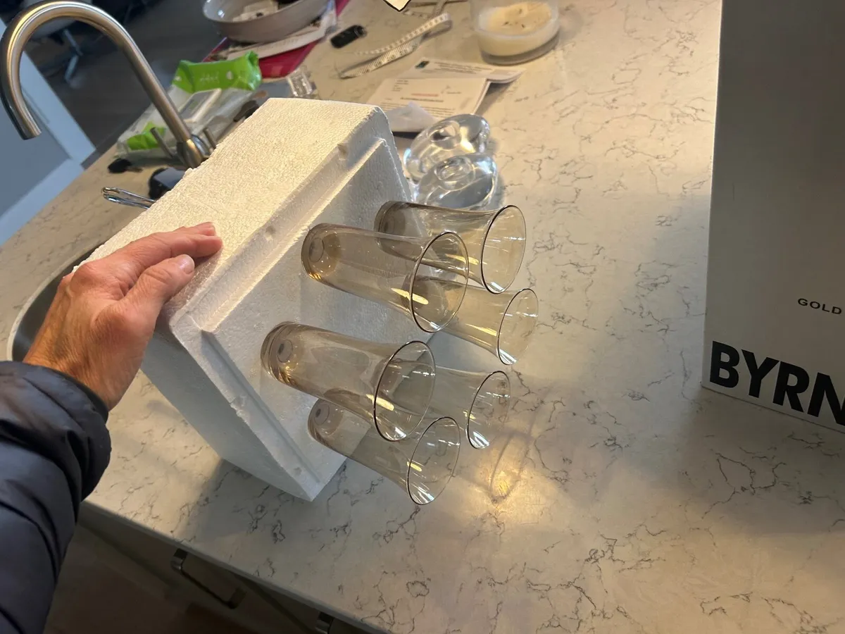 Champagne Flutes/Glasses Vintage hand blown - Image 4