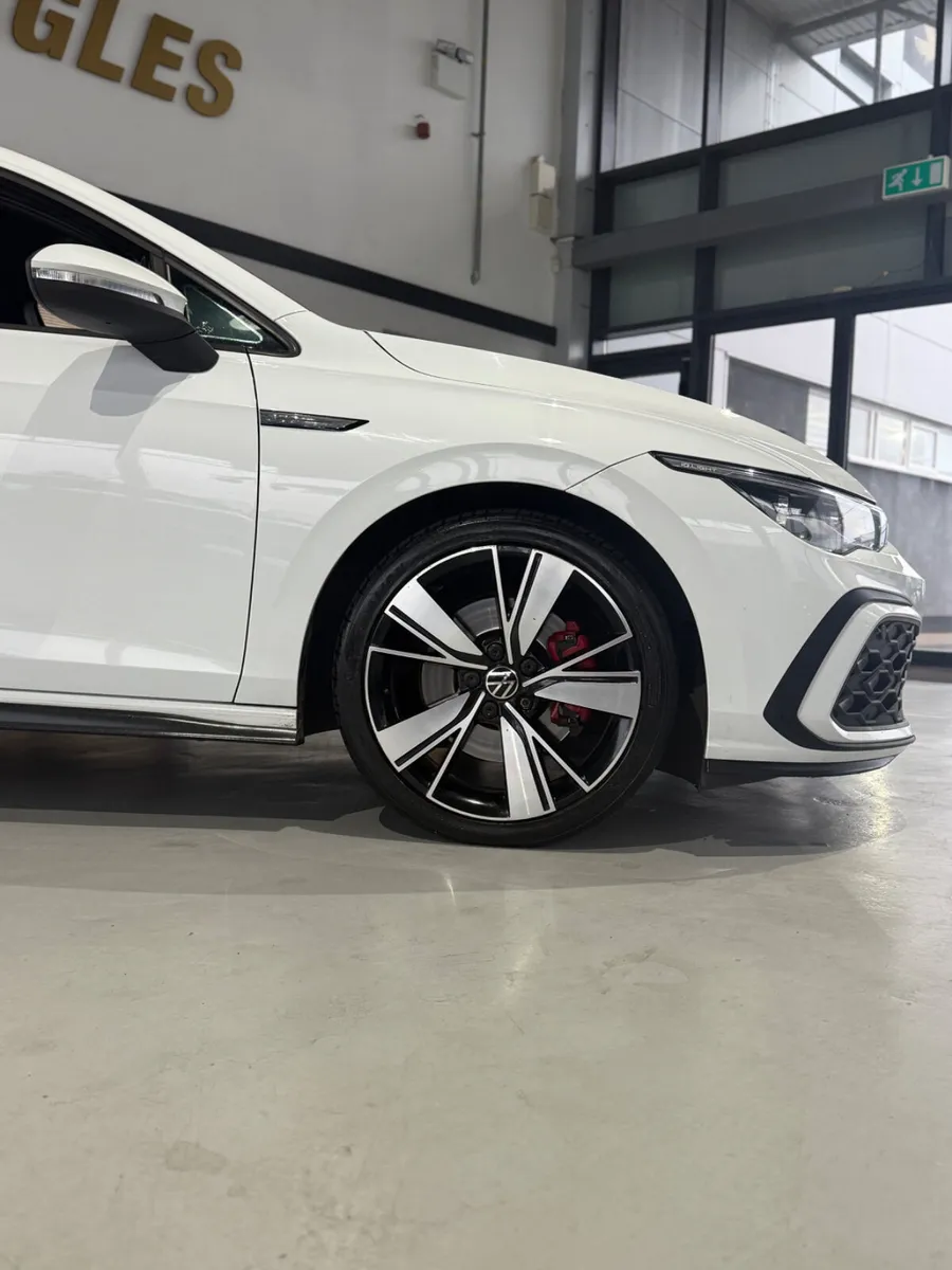 Volkswagen Golf 2021 - Image 3