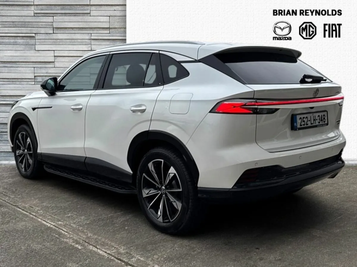 MG HS Exclusive 24.7KWh 120kms EV 1,000km - Image 4