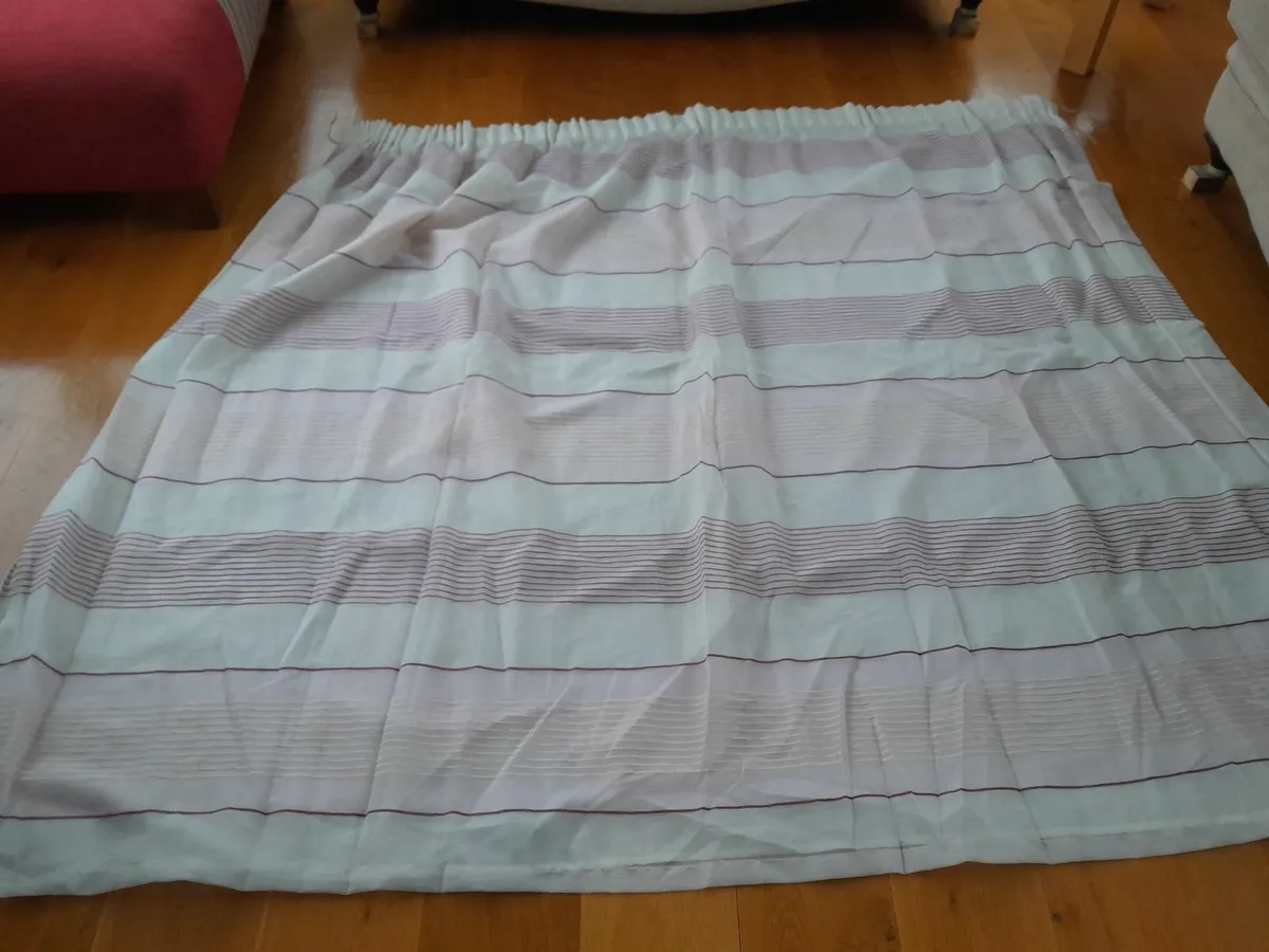 curtain - Image 1