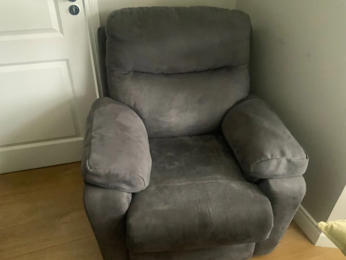 Armchair - Image 2
