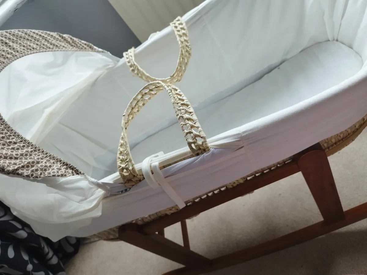 Moses Basket - Image 3