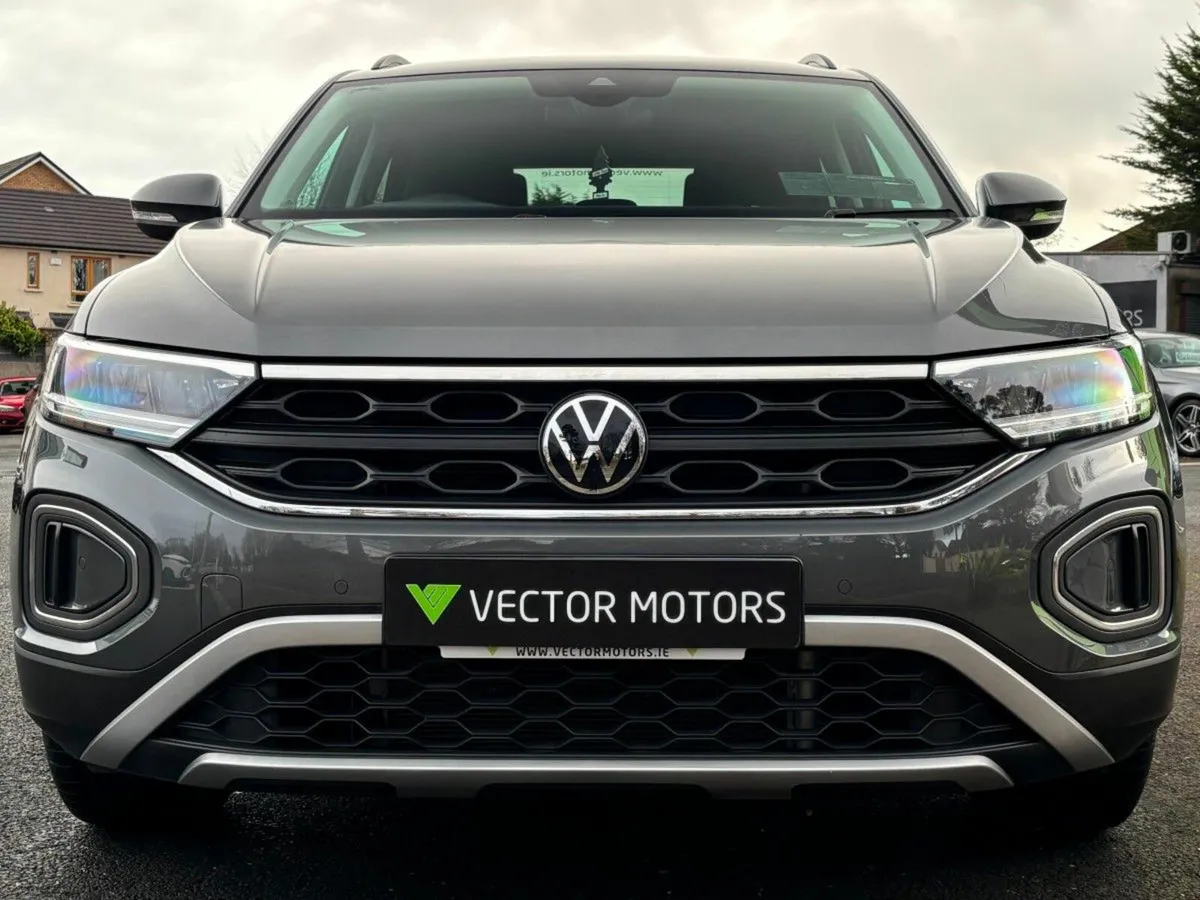 Volkswagen T-Roc EDITION - Image 3