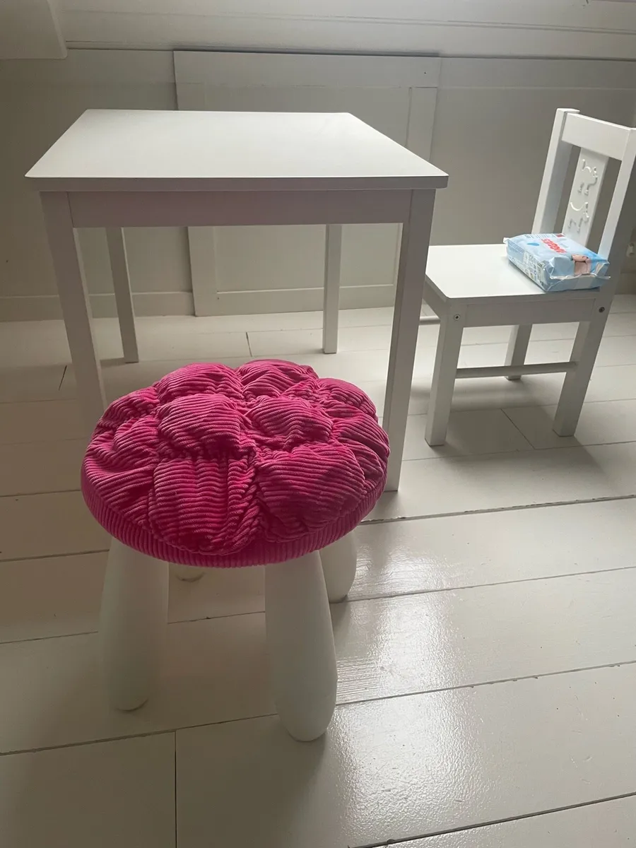 Children’s table/chair/stool with cushion set - Image 1