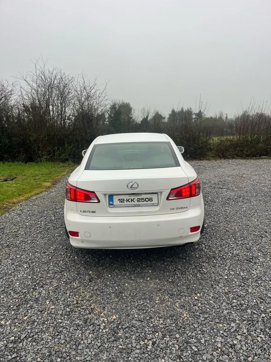 Lexus IS220D - Image 3
