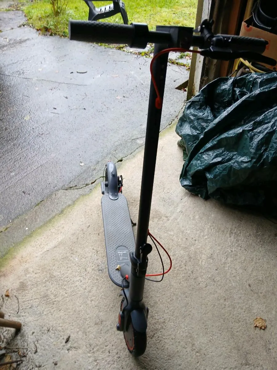 Aovopro adult electric scooter - Image 2