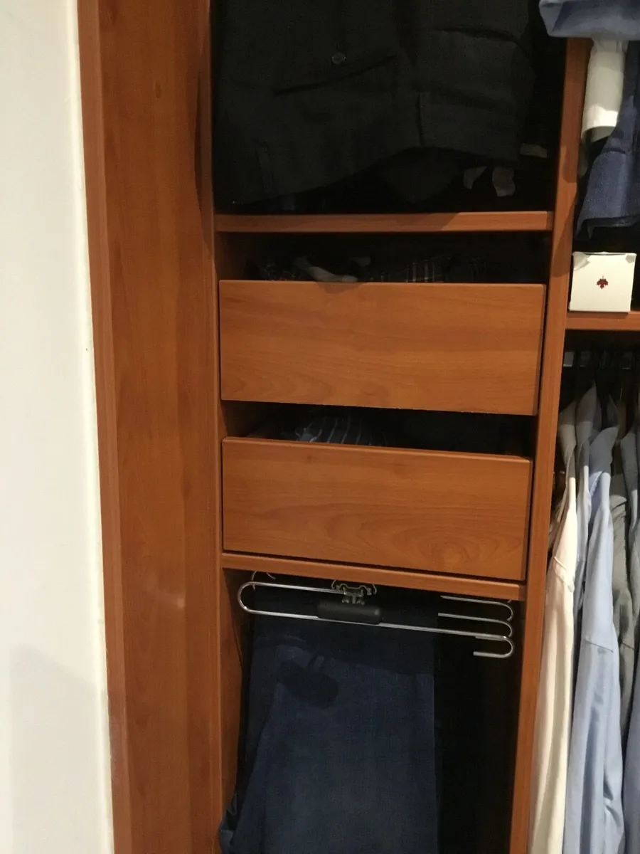 Drawers, pants racks and shoes racks, poles, - Image 1