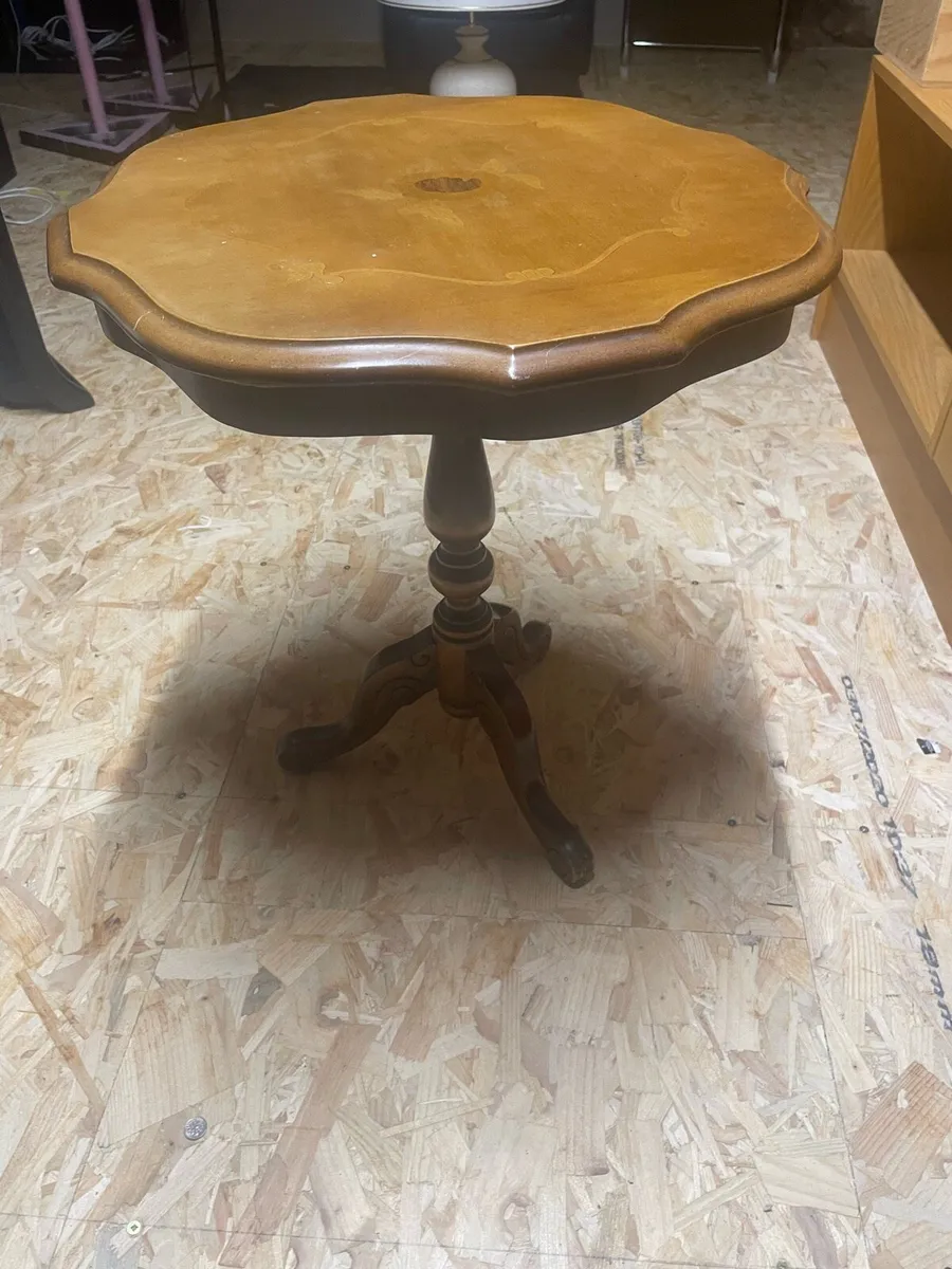 Vintage side table - Image 1