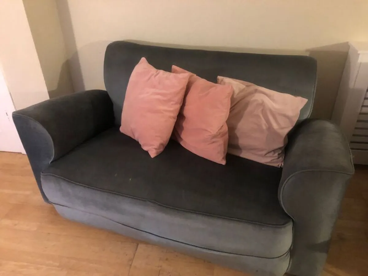 Suite of Furniture - Image 2