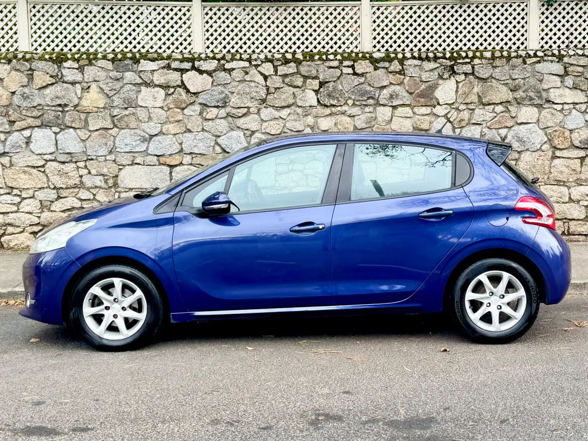 Peugeot 208 2013!!!! 1.4 TDI !!! AUTO!! - Image 4