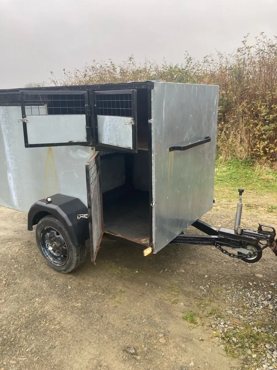 Trailer for hounds hounds terrier compartments - Image 1