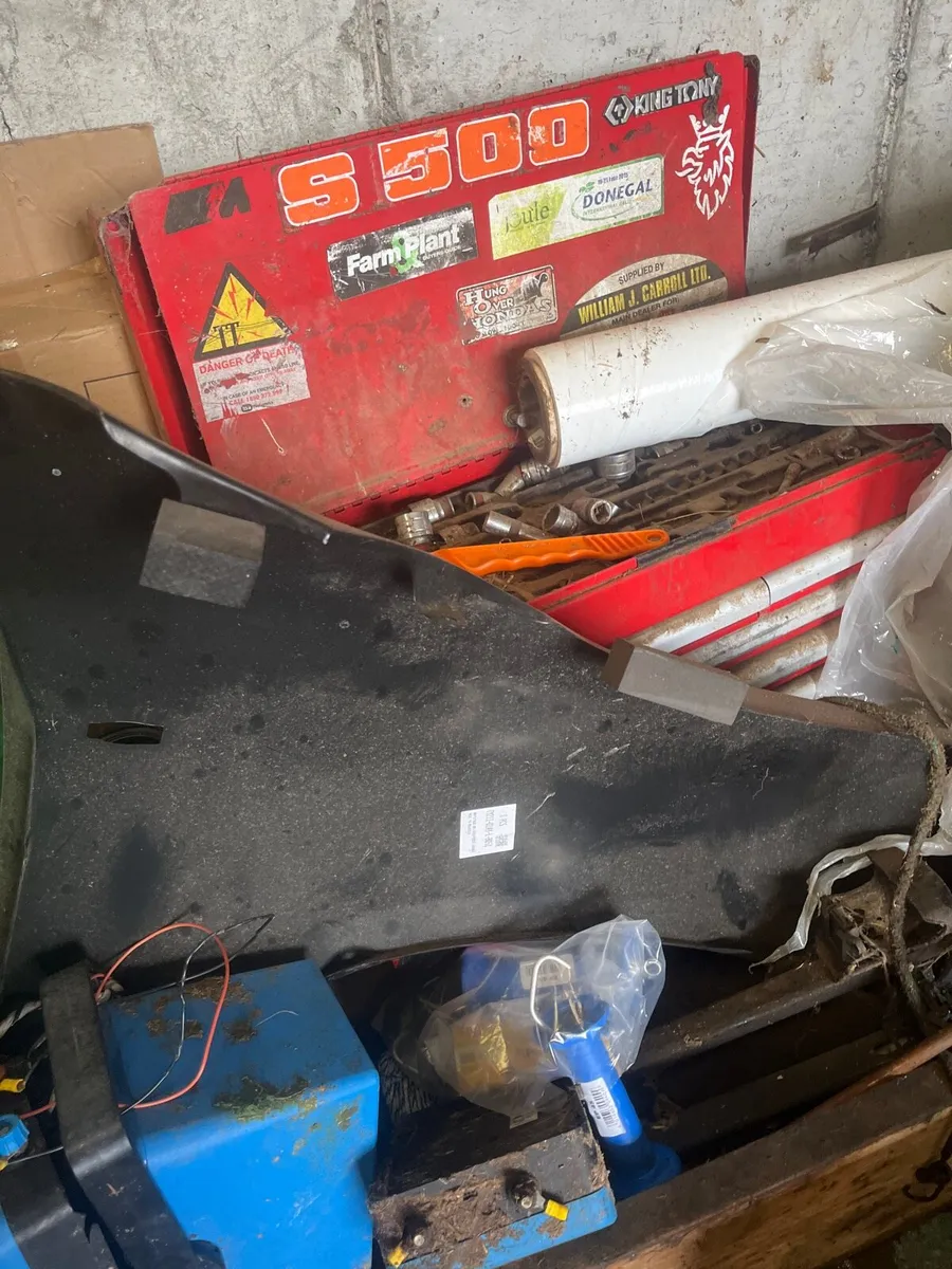 Land Cruiser back door - Image 2