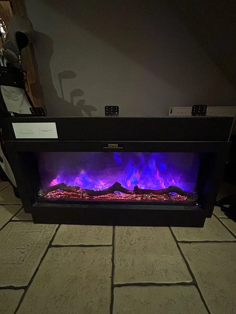 Electric fireplace - Image 1