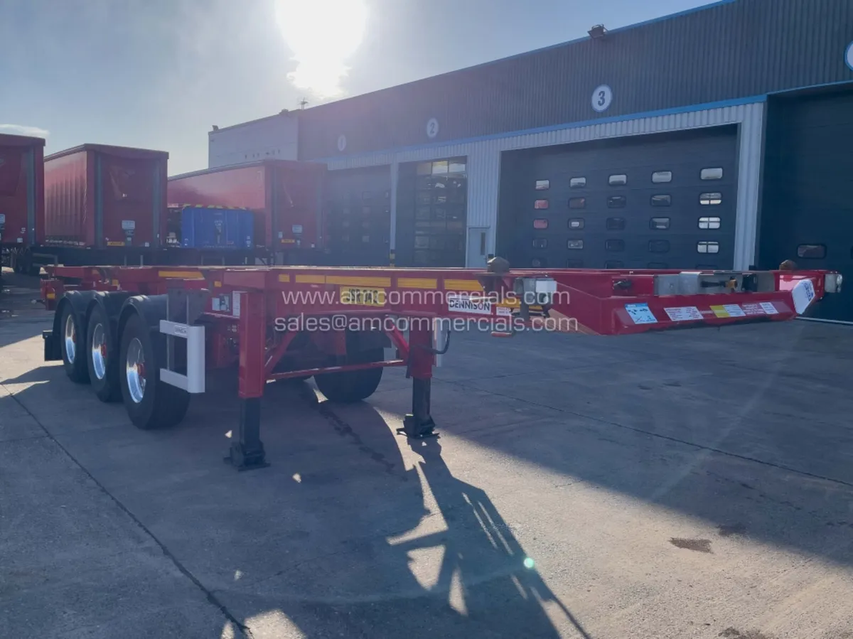 2021 DENNISON SLIDING SKELETAL TRAILER - Image 1