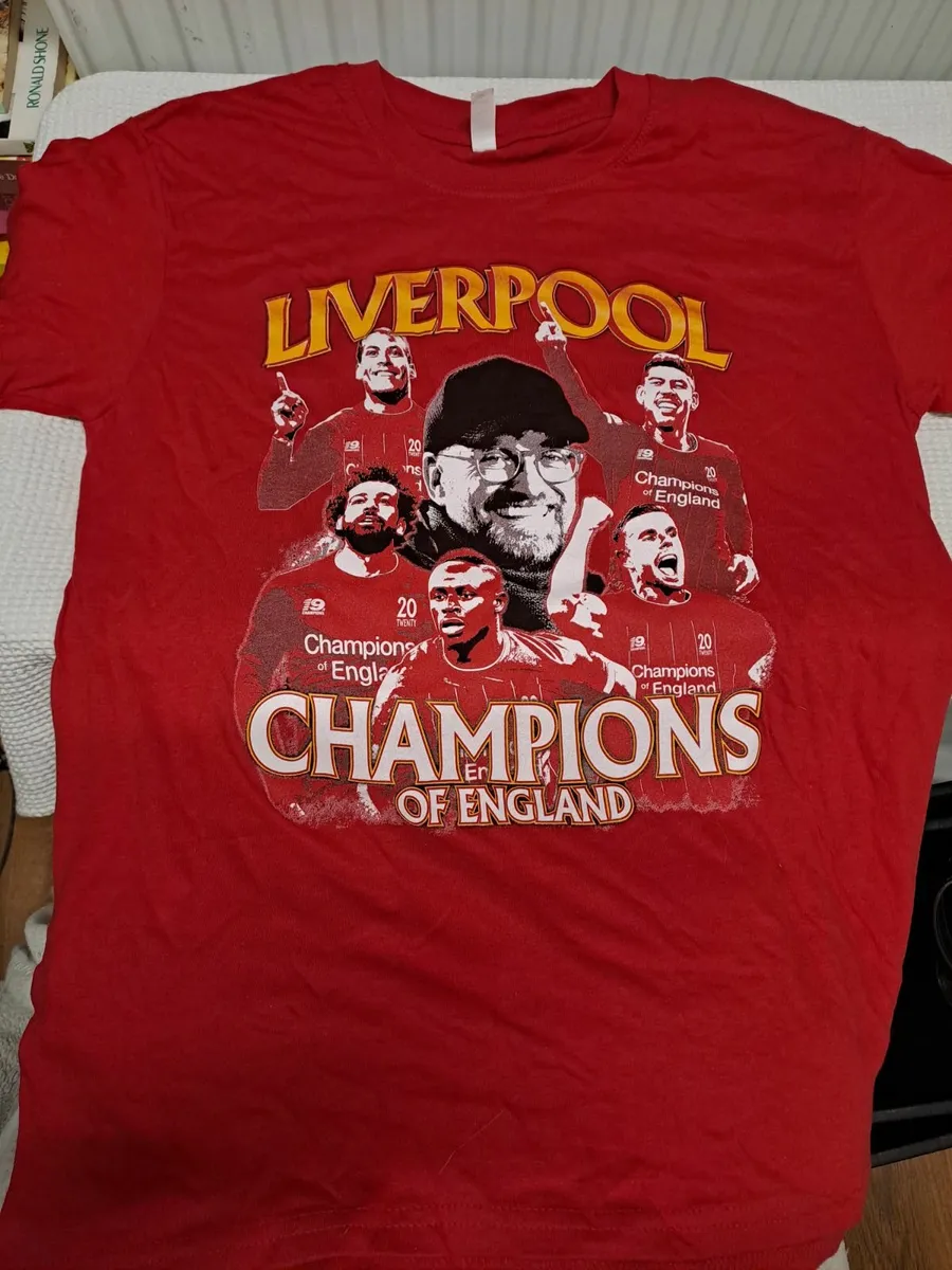 Liverpool FC tee shirt size M - Image 1