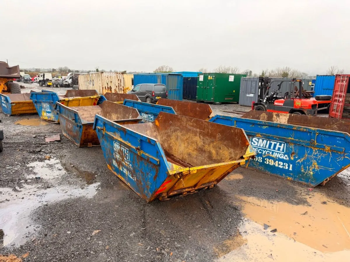 8 yard yrd builders skips bins. - Image 4