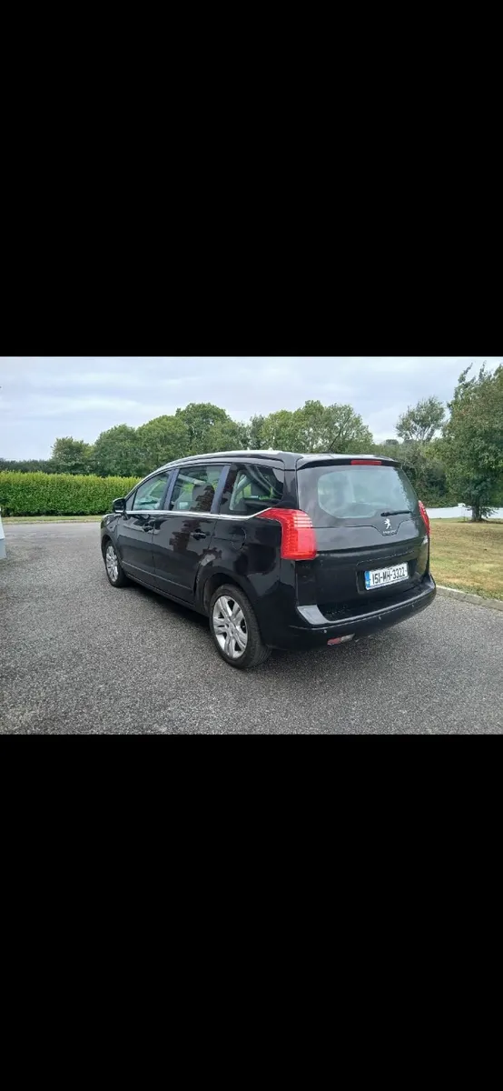 Peugeot 5008 2015 - Image 2