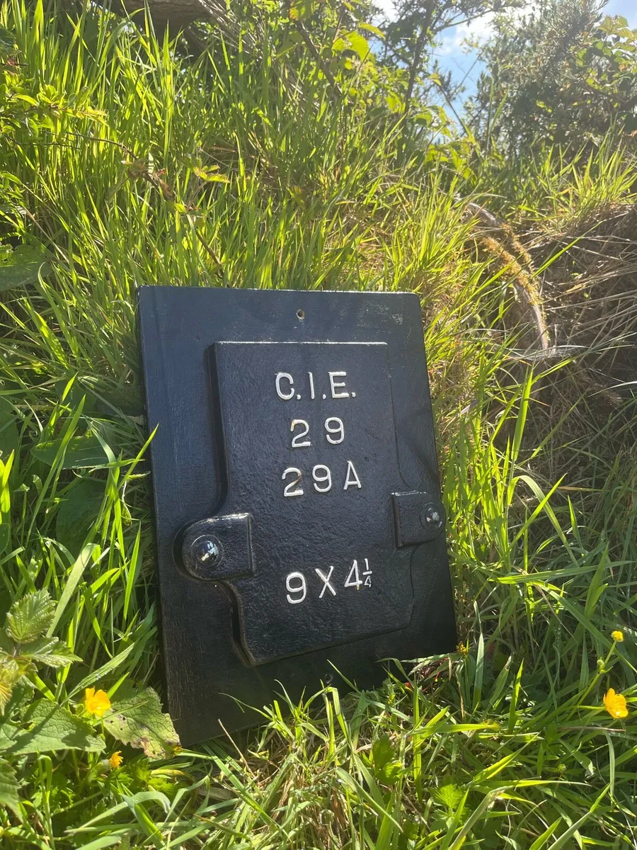 Vintage C.I.E Railway Axle Plate Sign