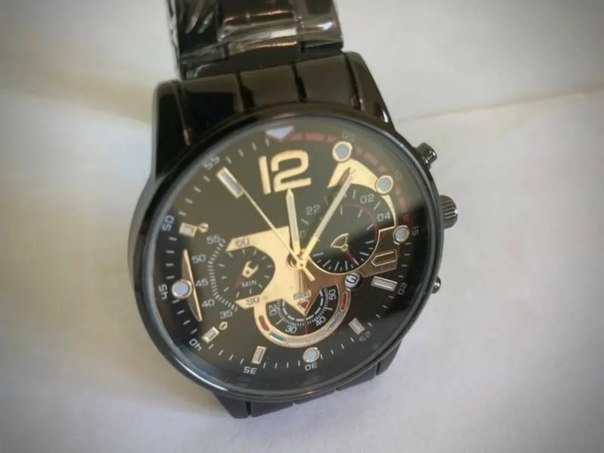 Men’s Black & Gold Quartz Watch (BRAND NEW) - Image 1