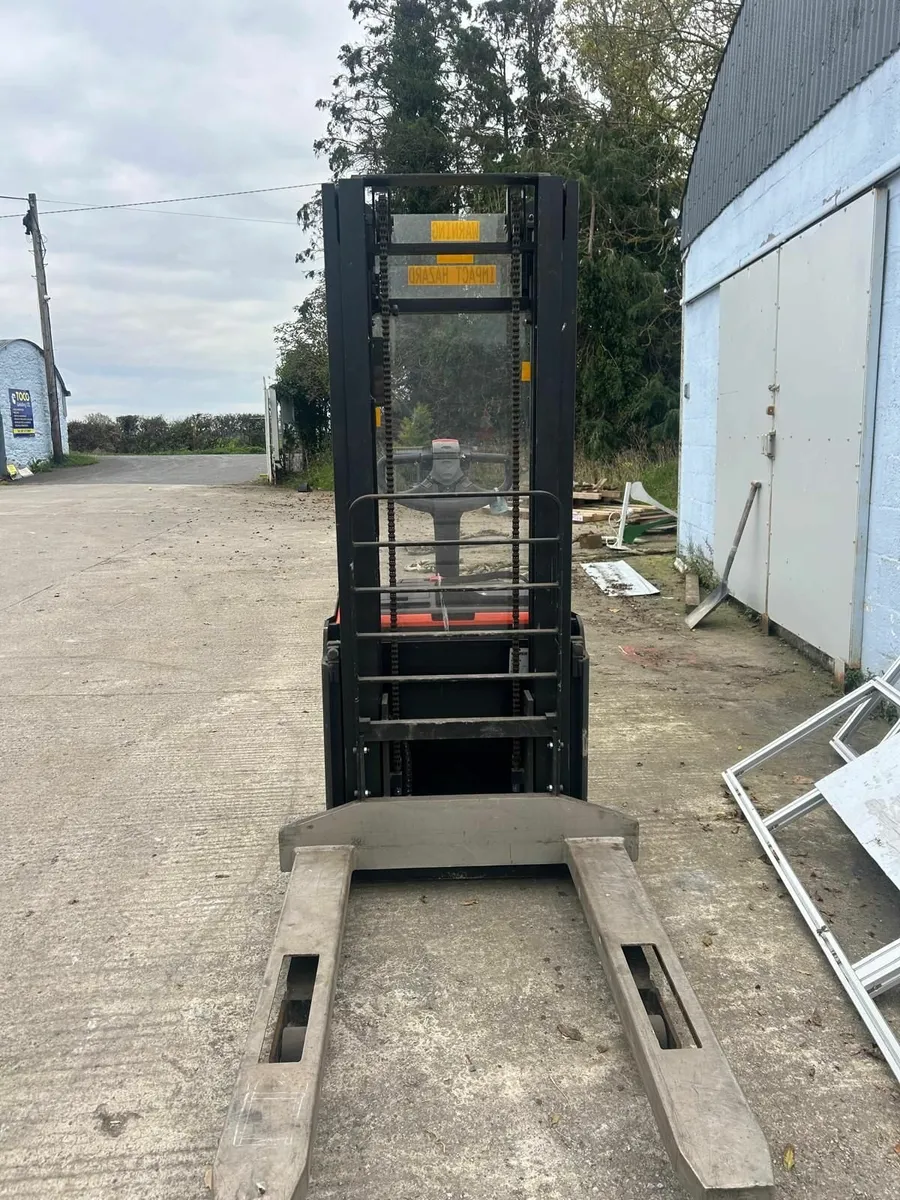 2 Electric Pallet Trucks - Image 2