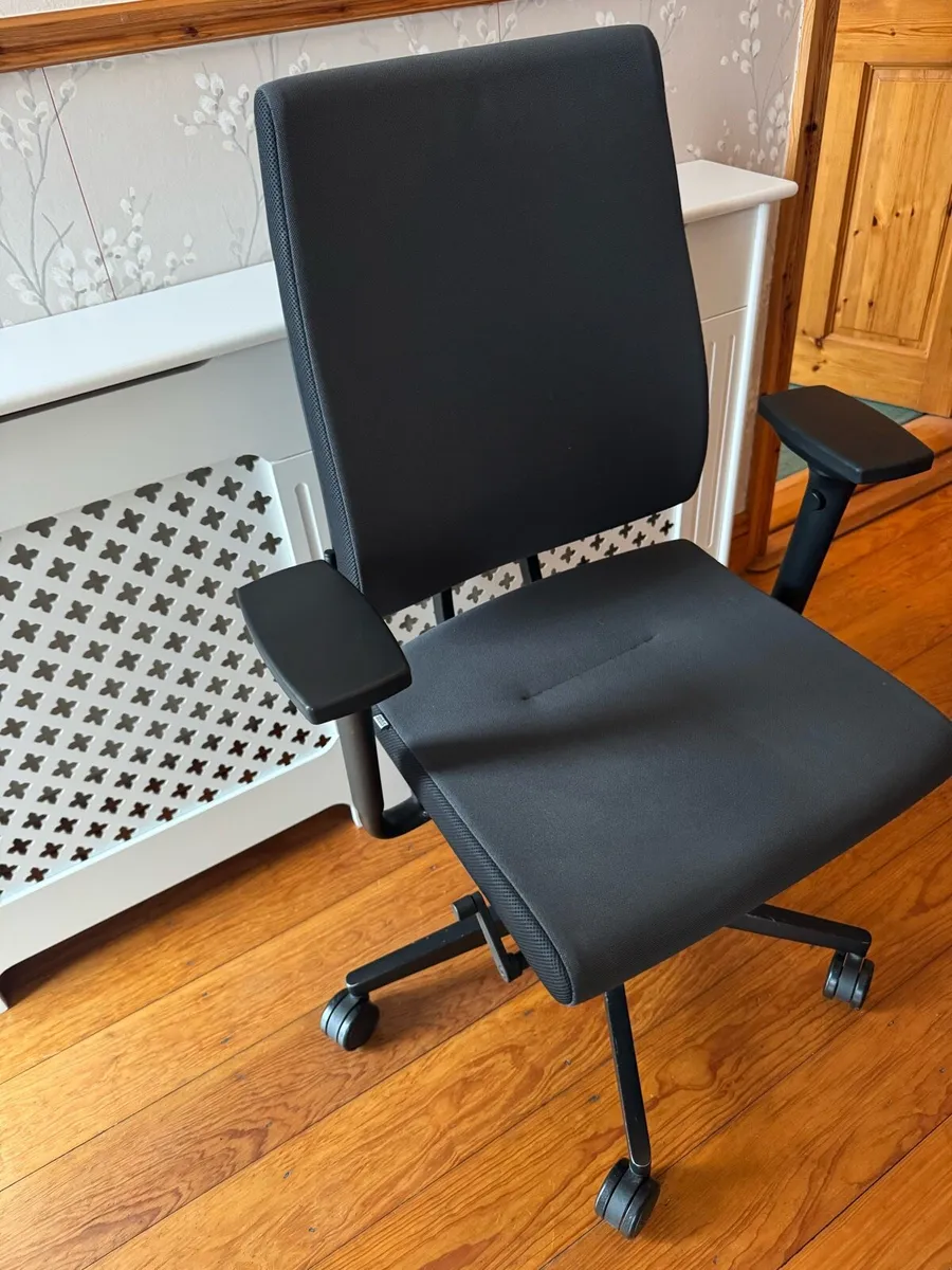 Office Chair - Image 1