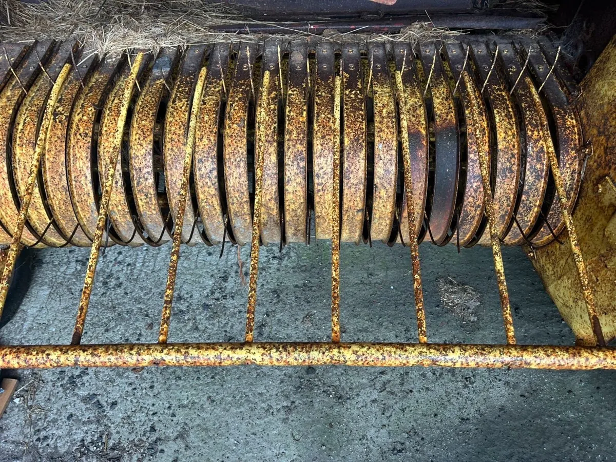 New holland 370 square baler - Image 2