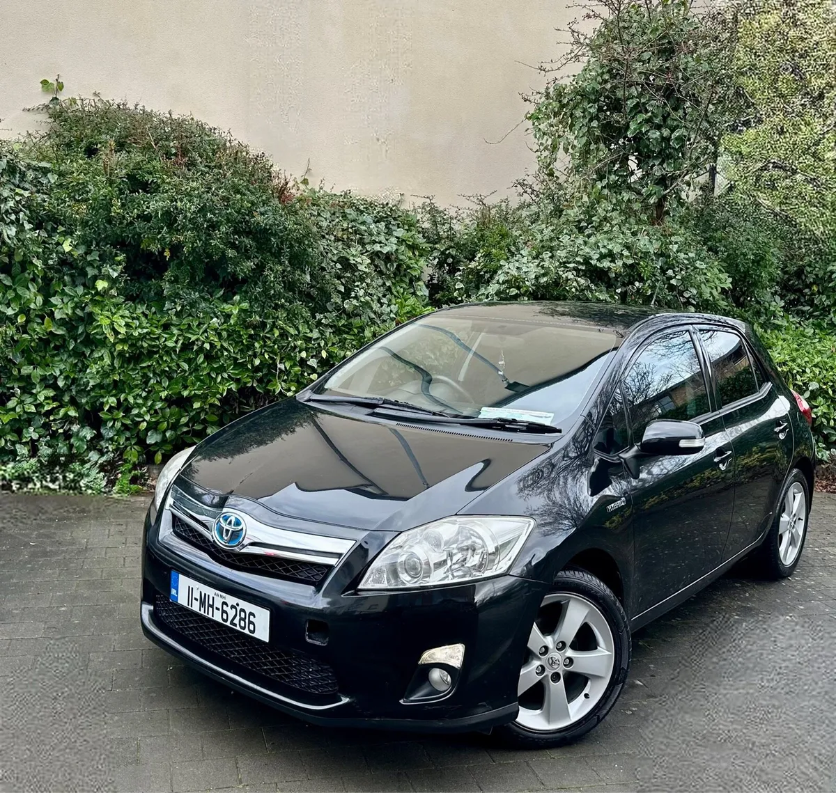 €5250 2011 Toyota Auris Hybrid Auto Self Charge - Image 2