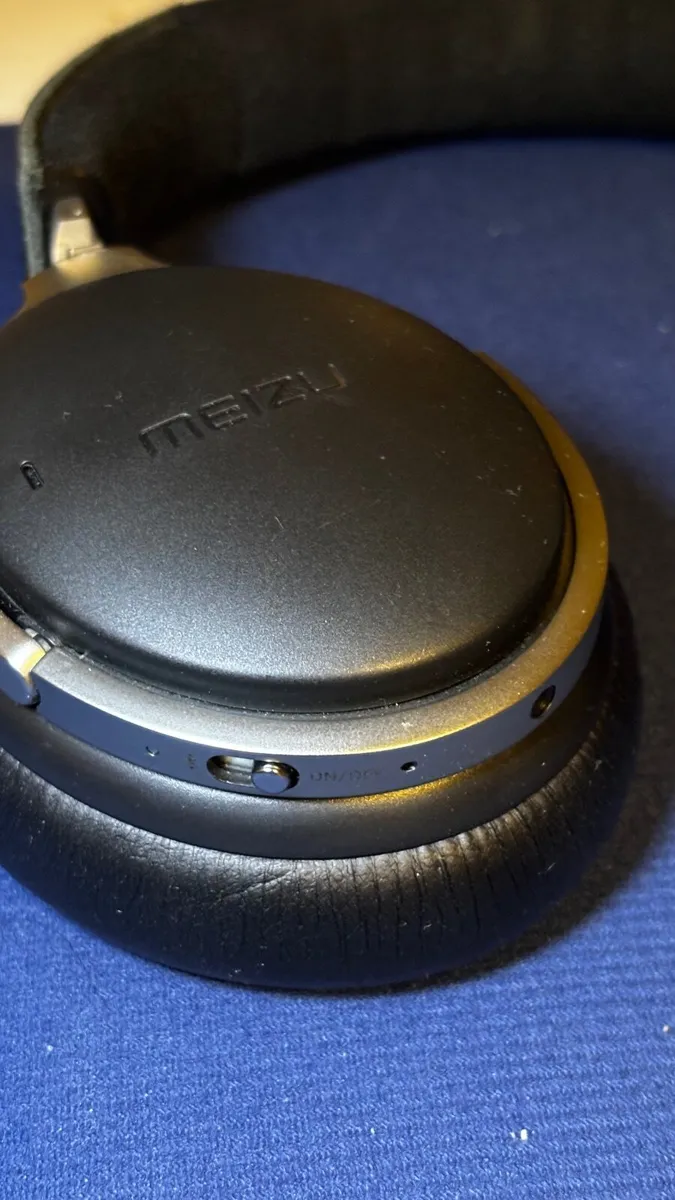 High-Res Meizu HD60 wireless headphone - Image 3