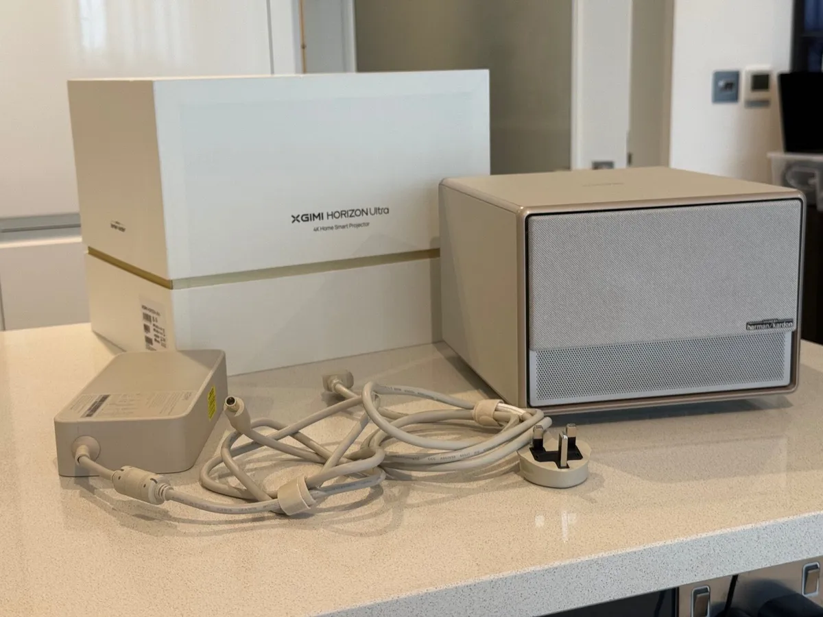 Projector XGIMI HORIZON Ultra 4K Laser - Image 1