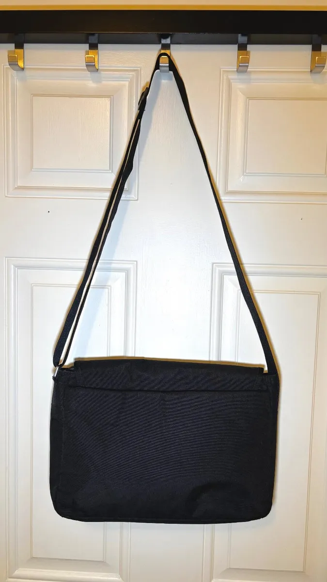 Black shoulder bag - Image 2