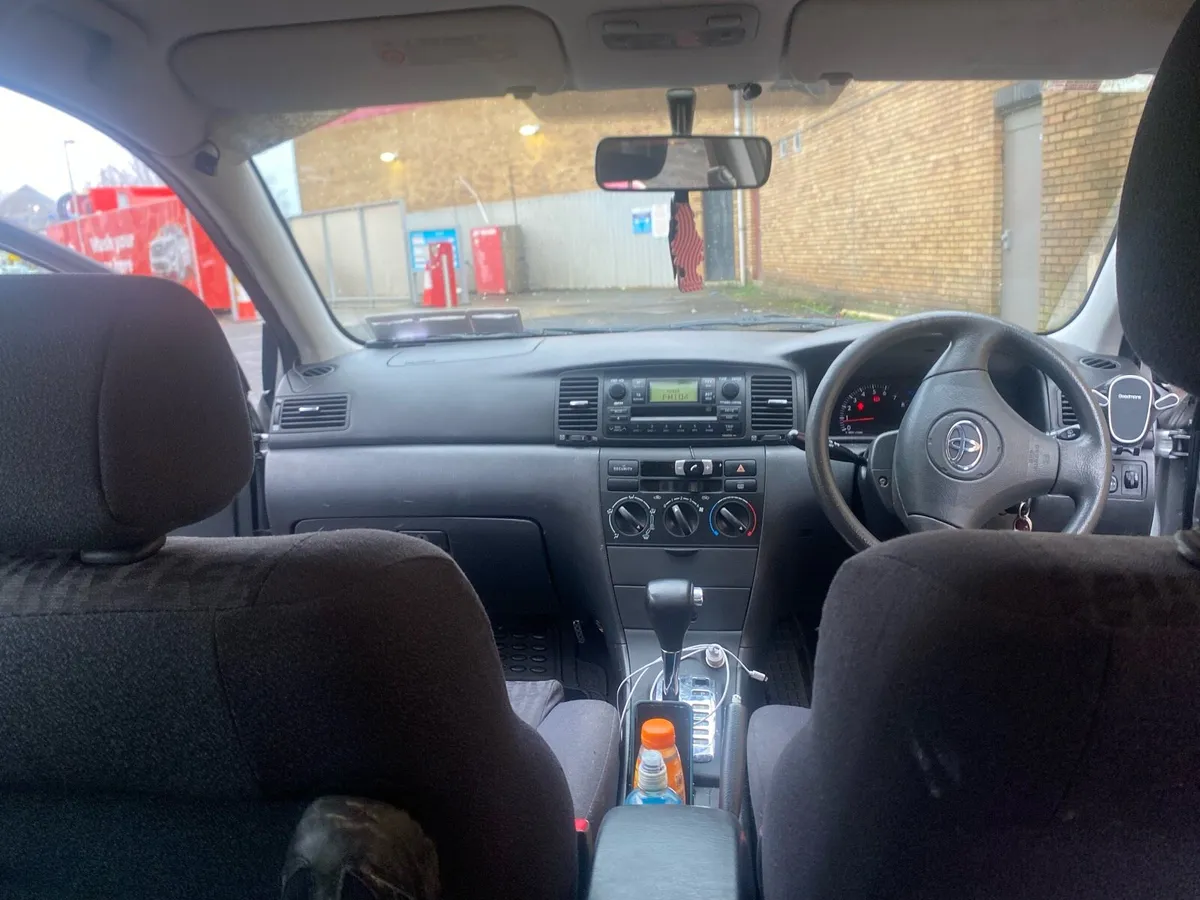 Toyota Corolla automatic - Image 3