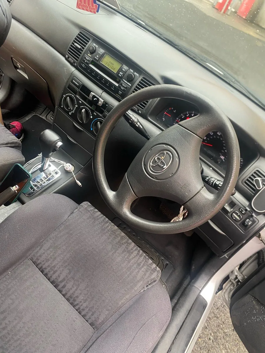 Toyota Corolla automatic - Image 4