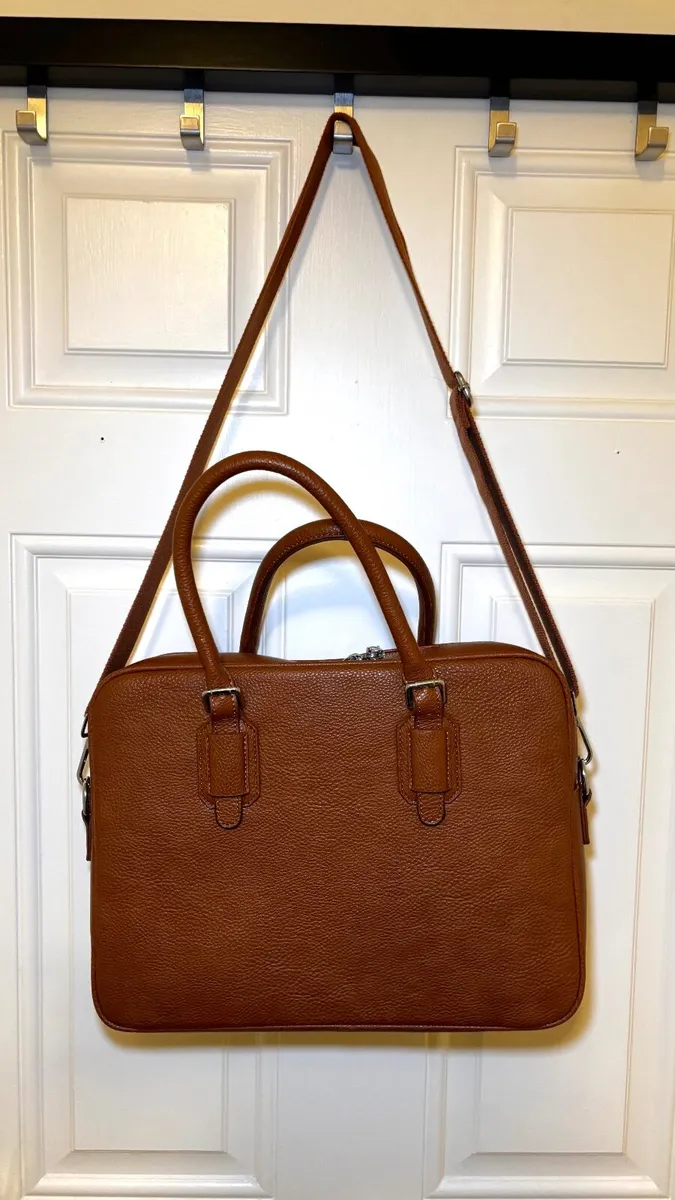 Brown leather shoulder bag - Image 2