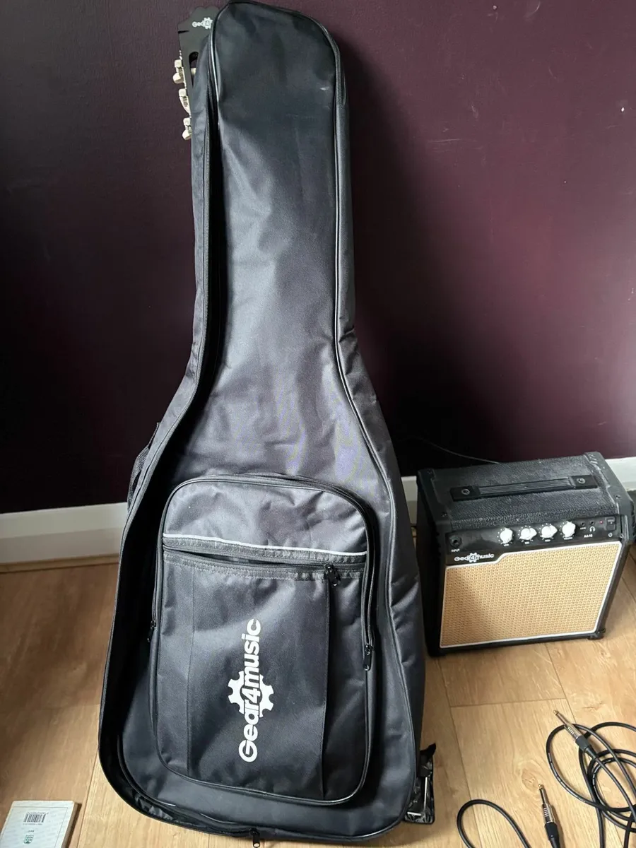 Guitar Bundle with amp - beginners nylon strings - Image 4