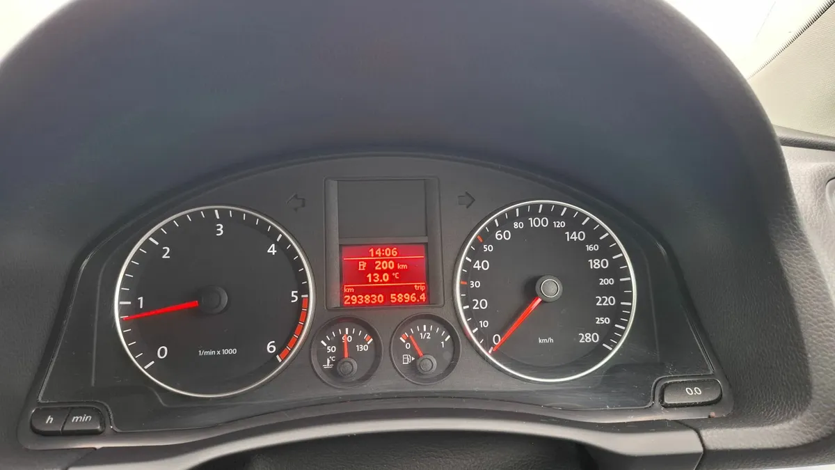 Volkswagen Scirocco 2009 - Image 2