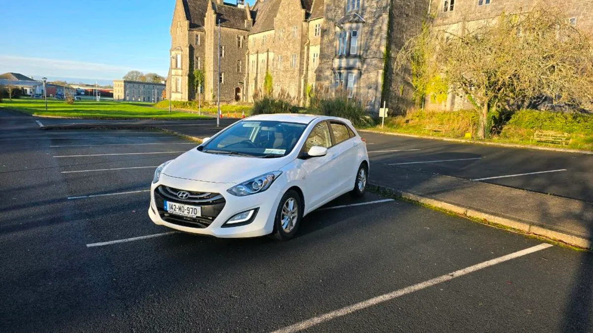 2014 (142 ) HYUNDAI I30 1.6 DIESEL 5 DOOR - Image 2