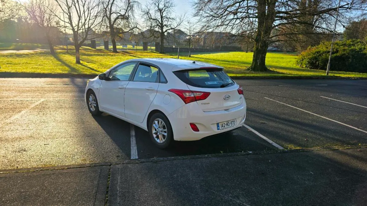 2014 (142 ) HYUNDAI I30 1.6 DIESEL 5 DOOR - Image 4