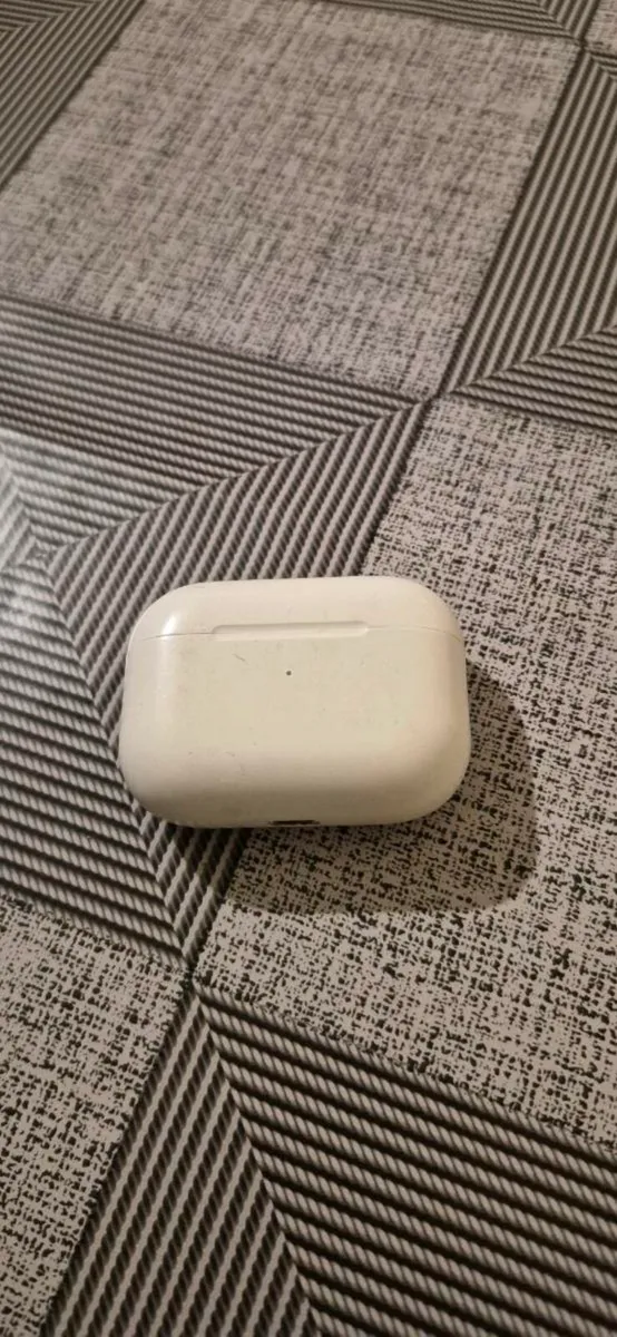 Apple airpods pro gen1 - Image 1