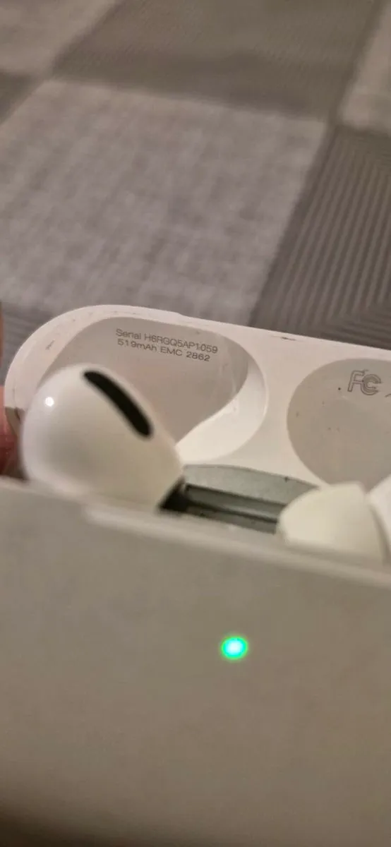 Apple airpods pro gen1 - Image 2
