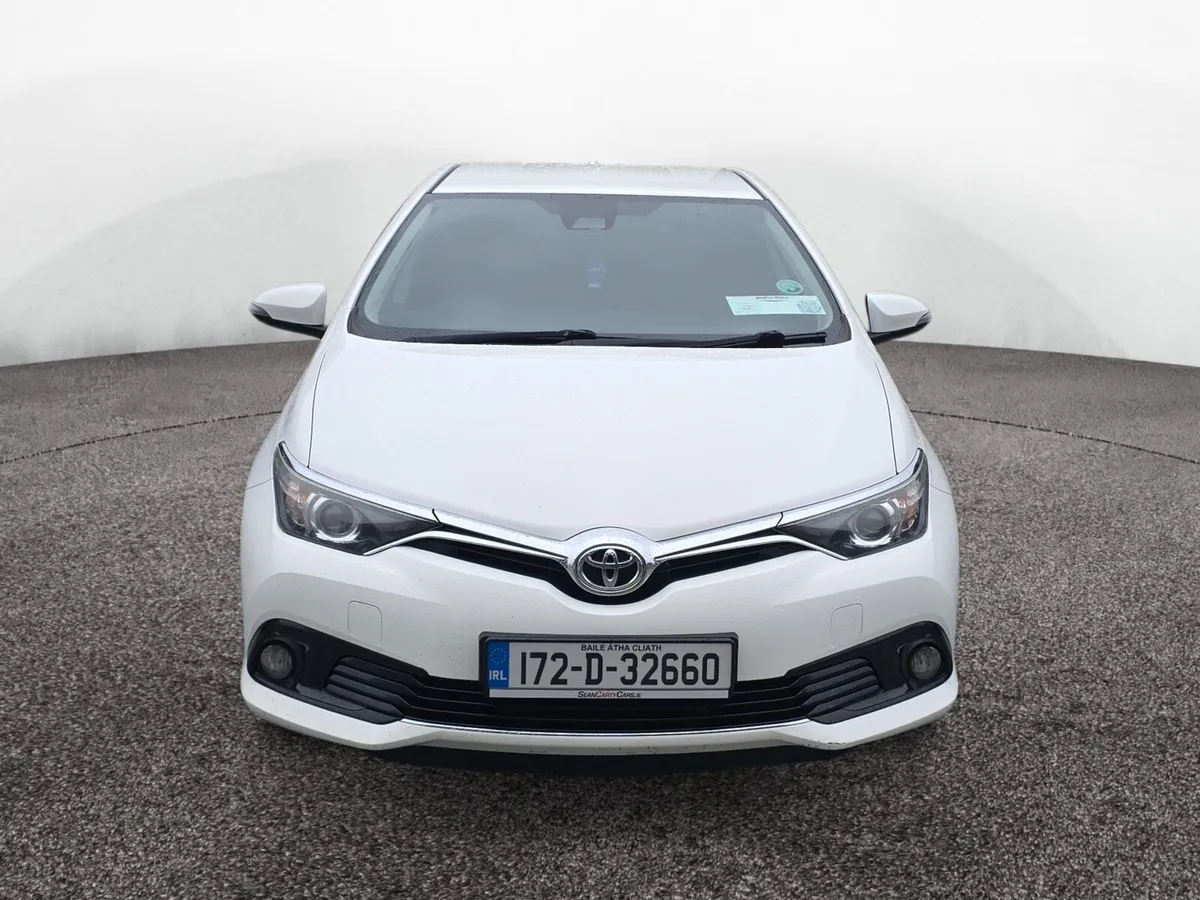 Toyota Auris 2017 Manual - Image 2