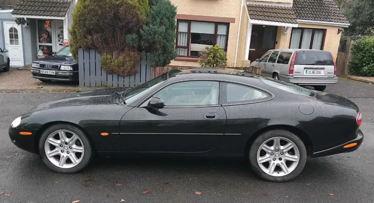 Jaguar xk8 coupe V8 - Image 3
