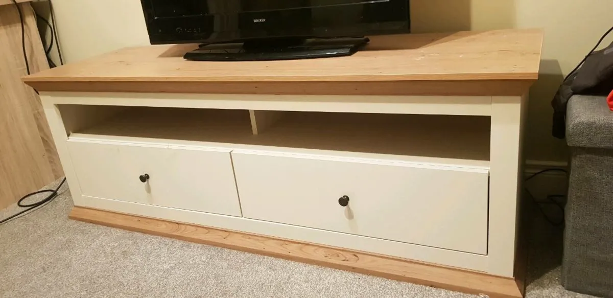 TV Cabinet