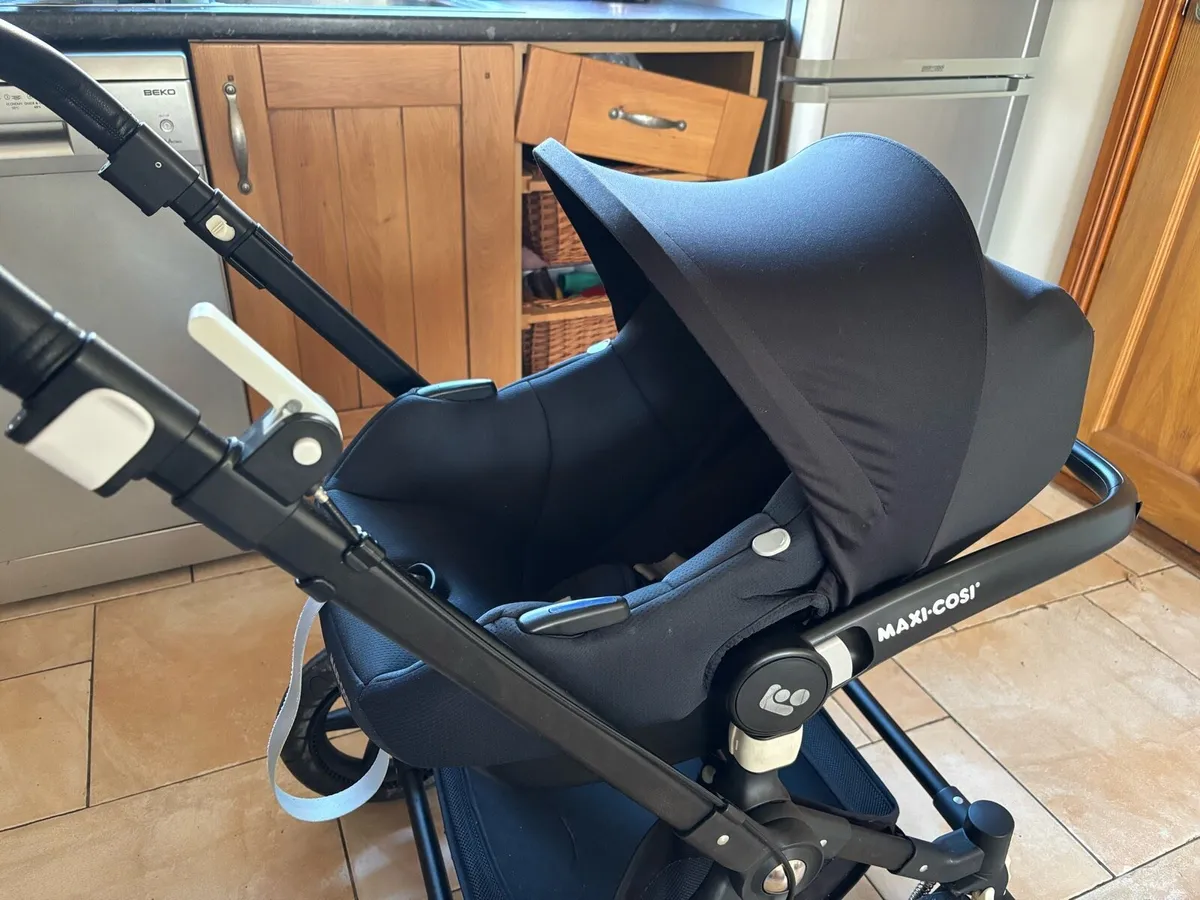 Bugaboo Cameleon 3 Pram Buggy with Carseat - Image 3