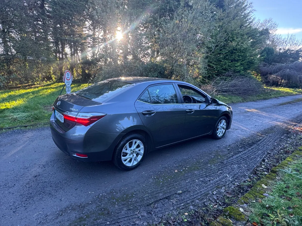 17 Toyota Corolla 1.3 LUNA .. IRISH CAR - Image 2