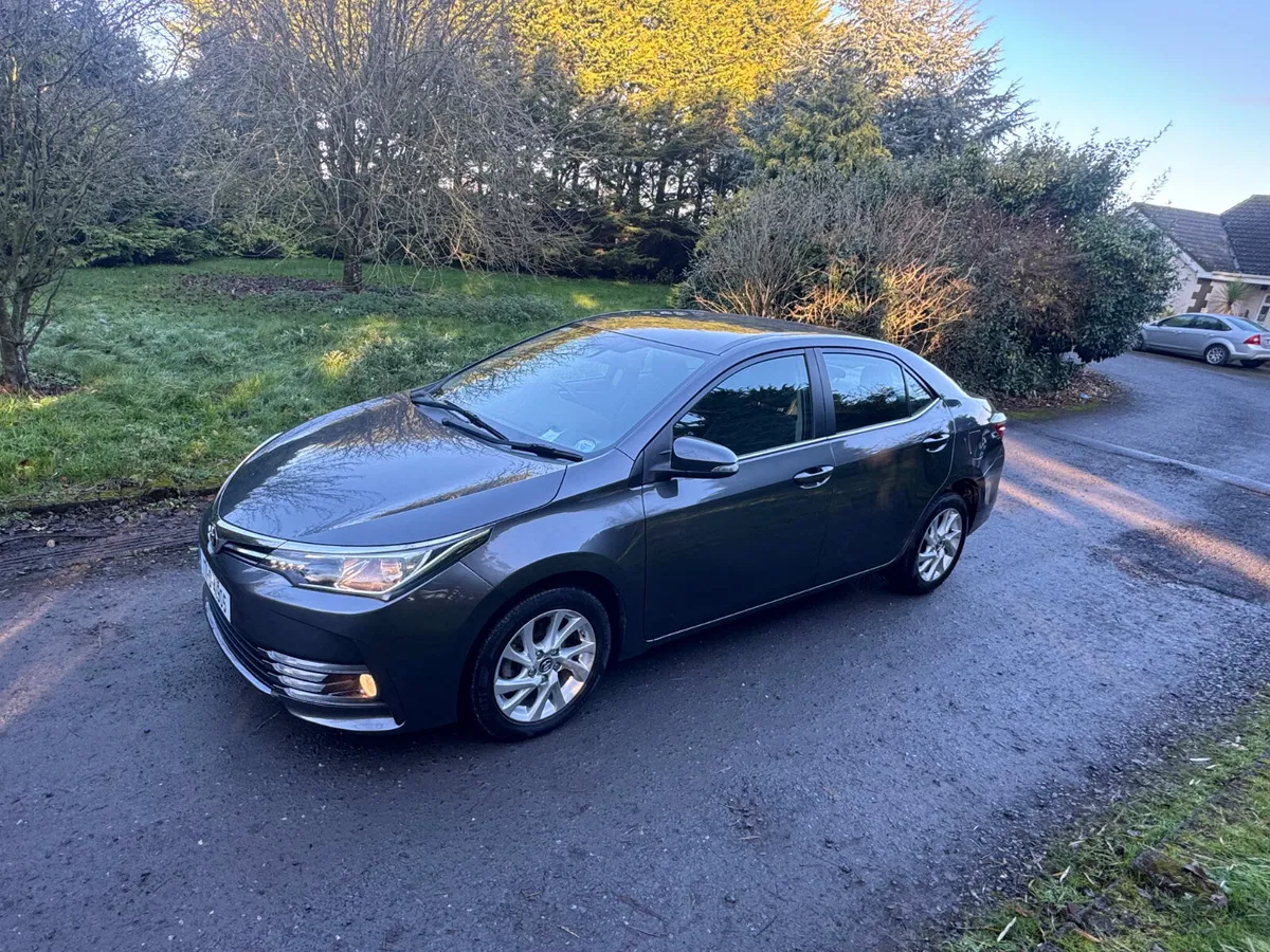 17 Toyota Corolla 1.3 LUNA .. IRISH CAR - Image 4