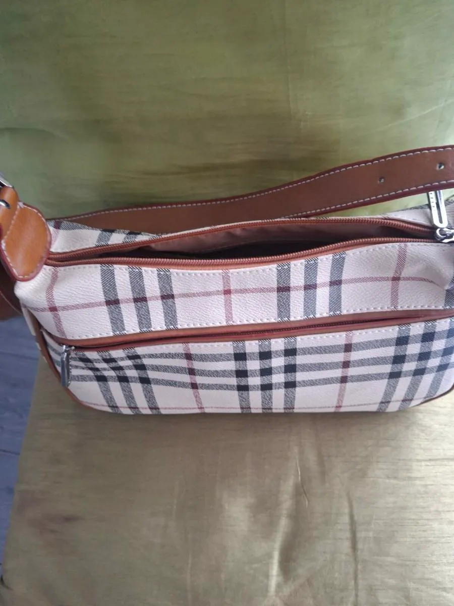 Ladies shoulder bag - Image 2