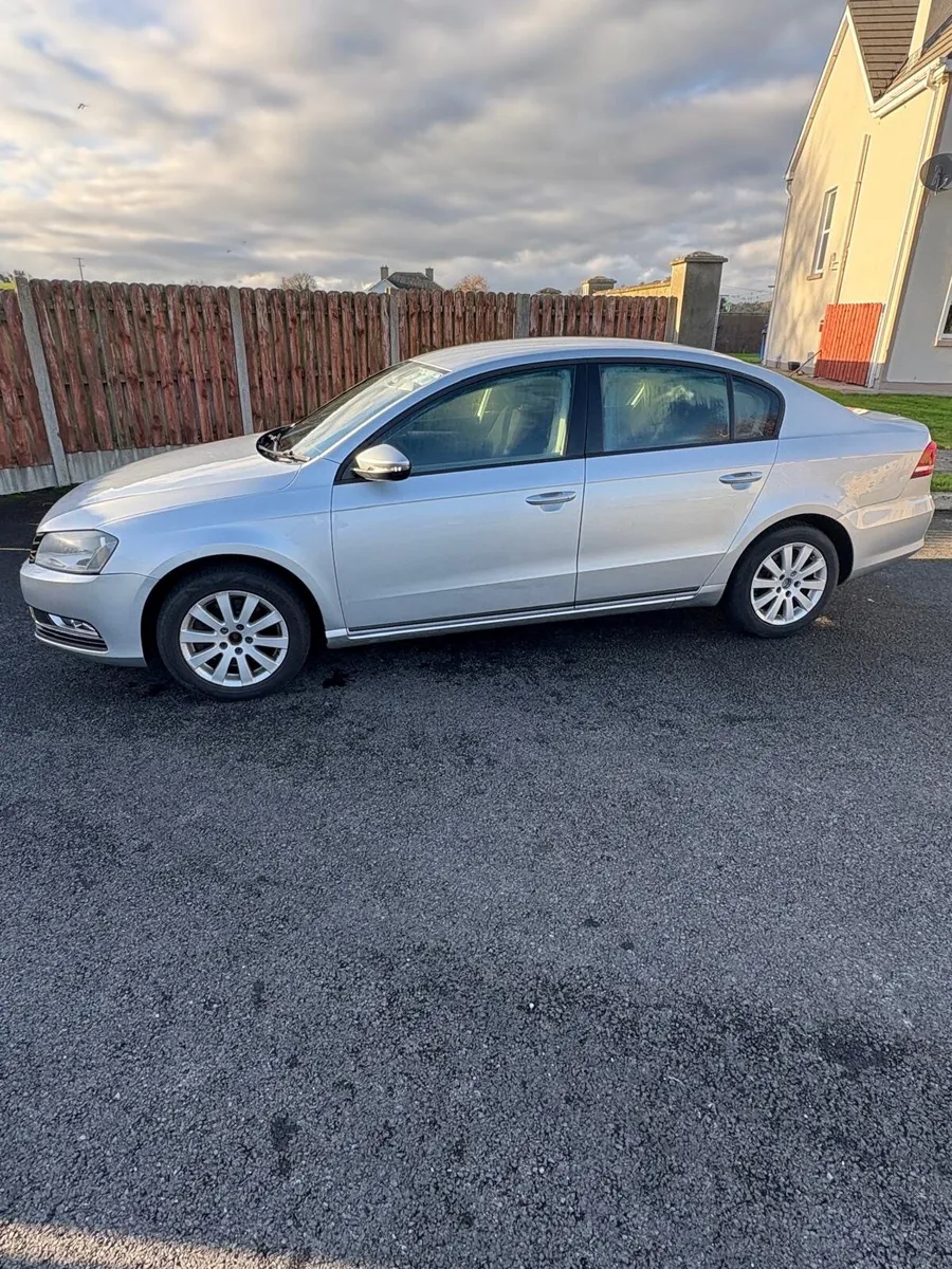 Volkswagen Passat 2013 - Image 1