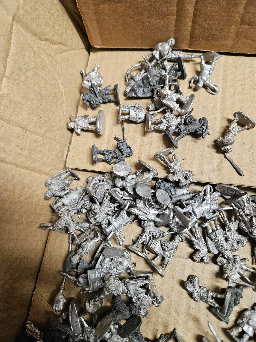 Warhammer Lead Soldiers 108 pieces - Image 1