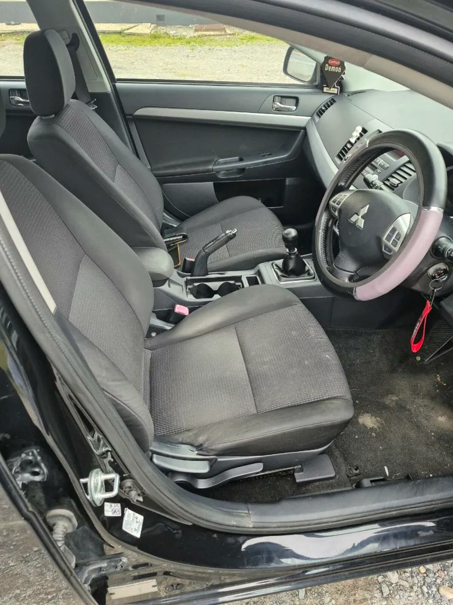 Mistubishi Lancer - Image 4