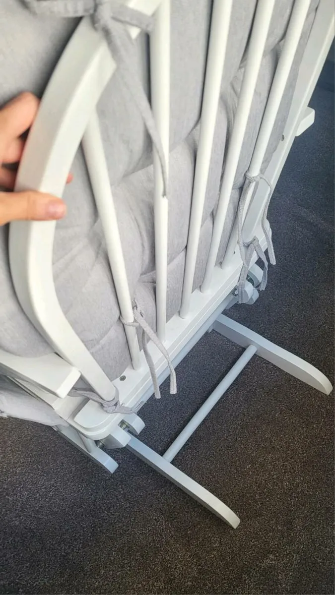 Nursery chair and footstool - Image 4